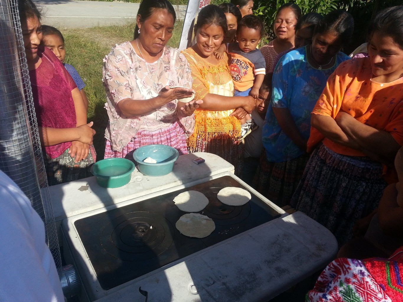 Women cooking in Mexico